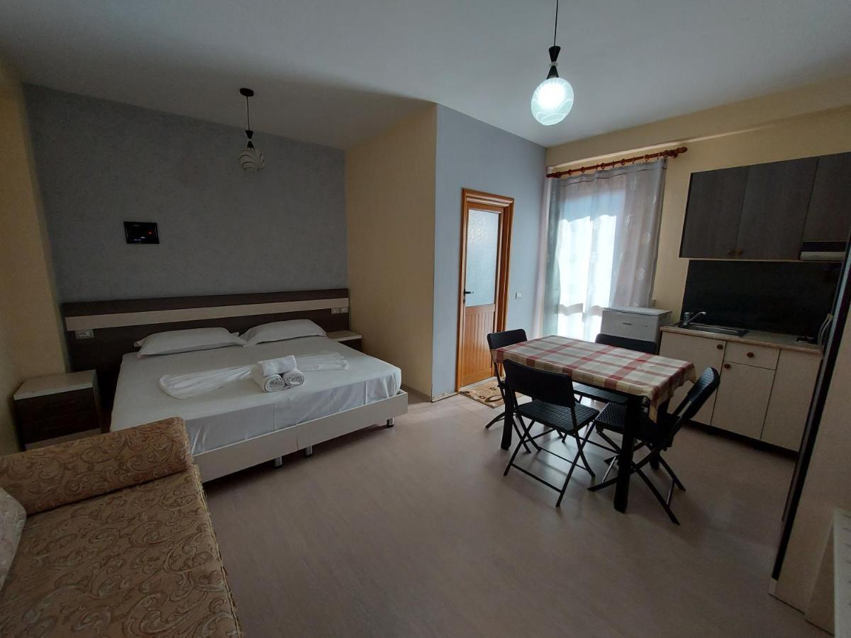 Vila Green Relax Vlorë Esterno foto