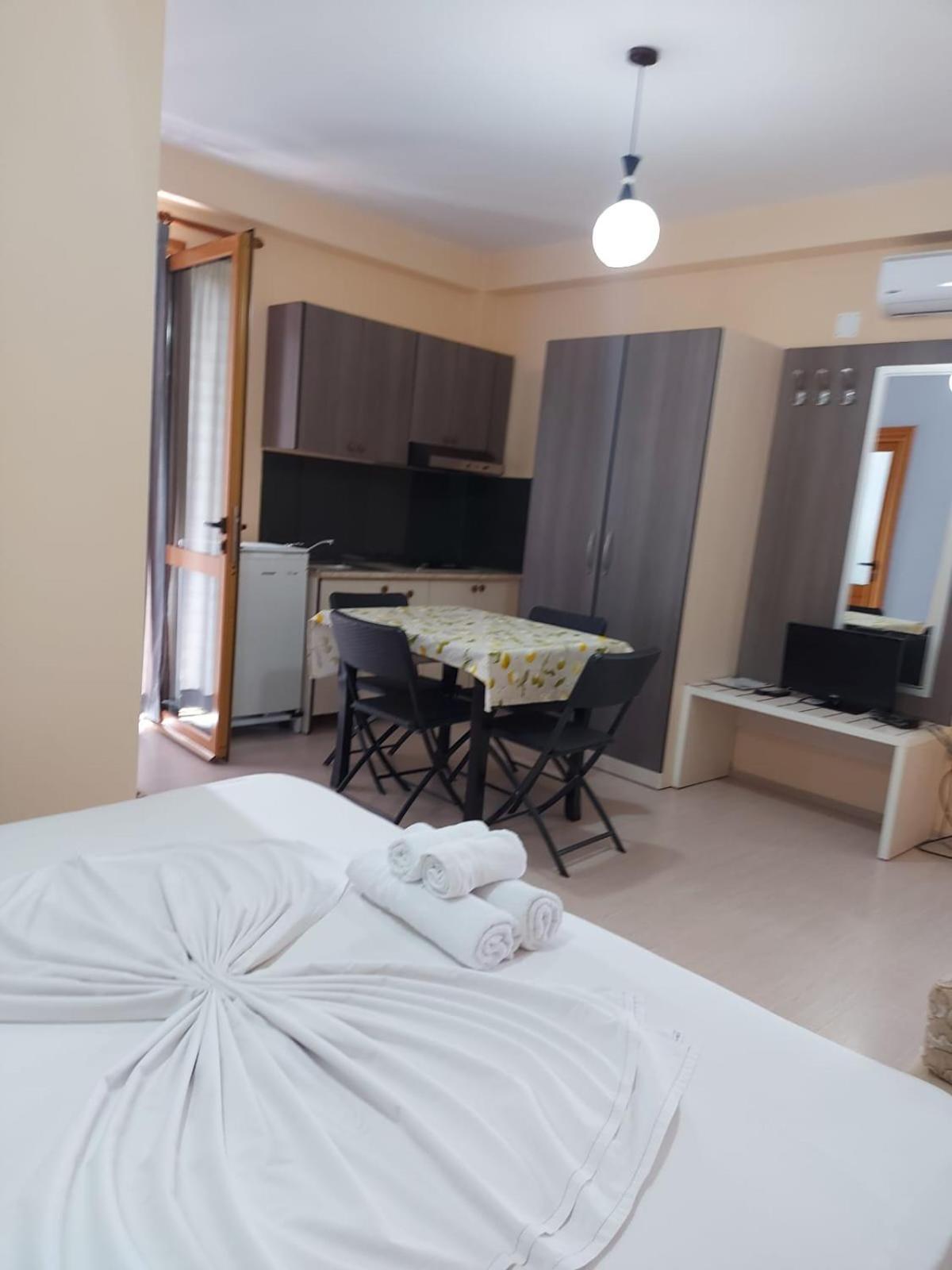 Vila Green Relax Vlorë Esterno foto
