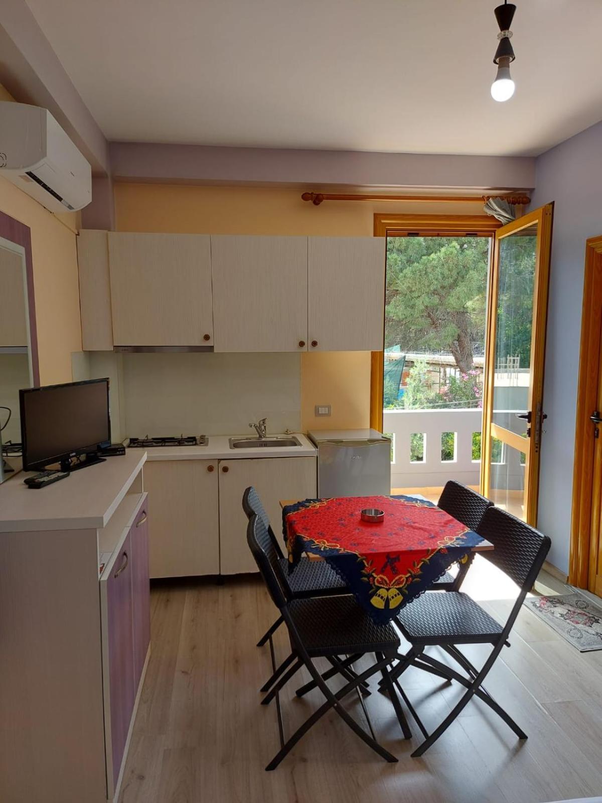 Vila Green Relax Vlorë Esterno foto